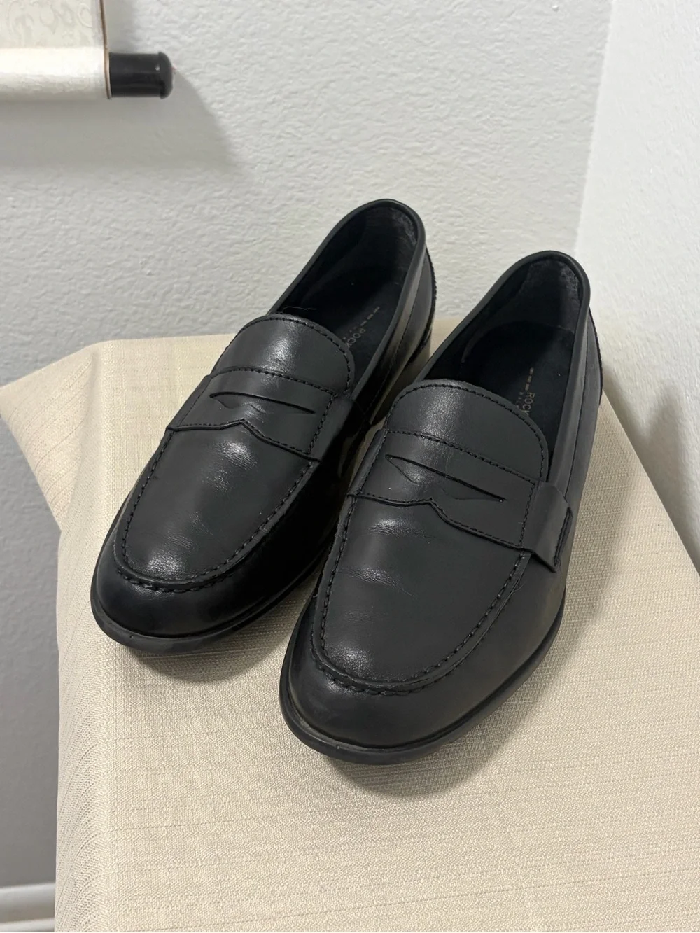Rockport Walkability Classic Black Leather Penny Loafers - New - Size 10